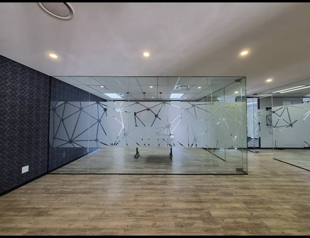 382M² OFFICE TO LET IN HYDE PARK